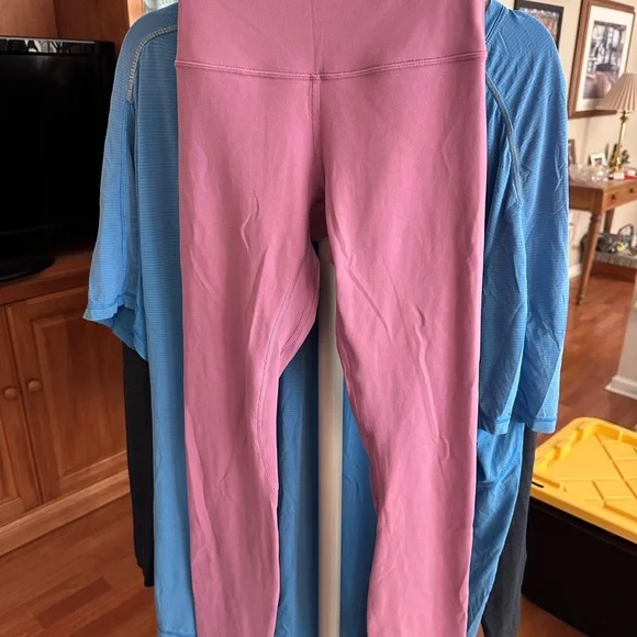 Lululemon Align High-Rise Pant 28"
Velvet Dust - Picture 1 of 7